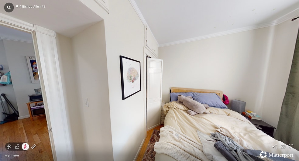 Building Photo - 4 Bishop Allen Dr