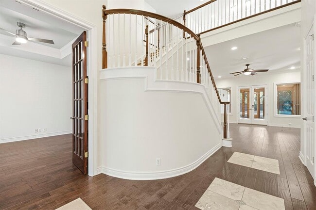 Building Photo - 1213 Grosvener Ct