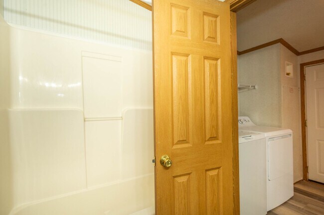 Building Photo - 3 bed, 2 bath, Rancher in Martinsburg, WV