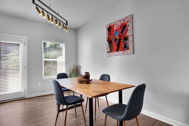 Building Photo - 3361 The Way Pl