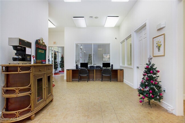 Building Photo - 8244 Key Royal Cir