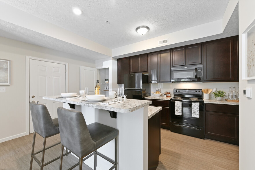 Primary Photo - Residences at Golf Village