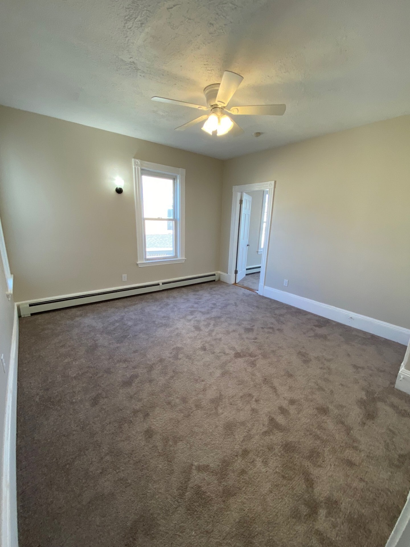 Building Photo - 19 Whitman Ave