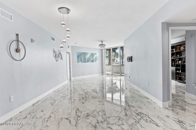 Building Photo - 241 Riverside Dr