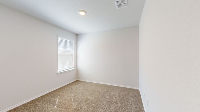 Building Photo - LIKE BRAND NEW HOUSE FOR RENT IN TROY!!!