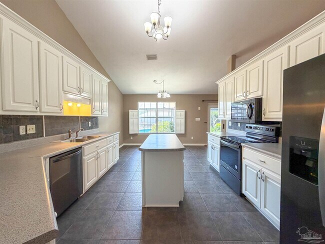 Building Photo - 3977 High Bridge Dr