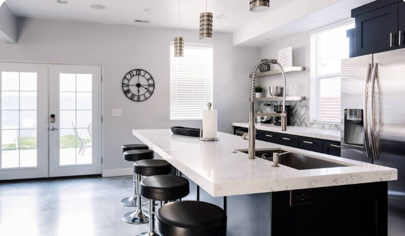 Building Photo - 858 S Edison St