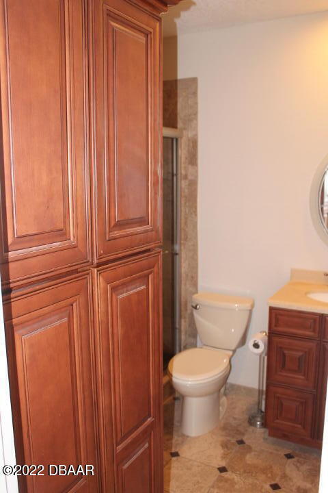 Building Photo - 719 S Beach St