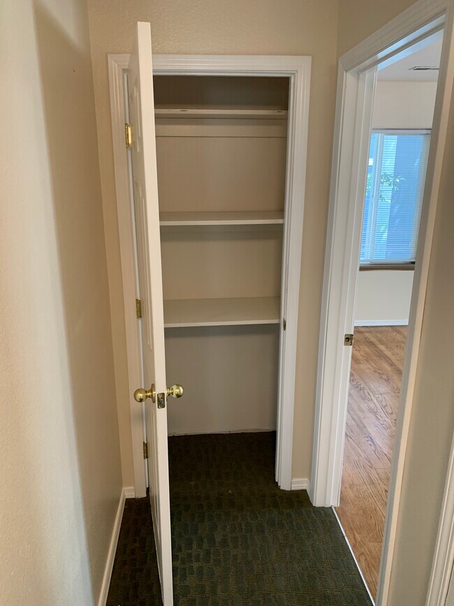 Linen Closet - 2033 Mount Washington Ave