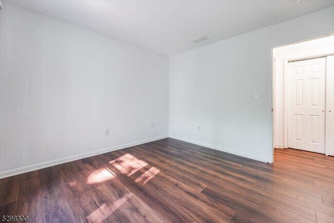 Building Photo - 627 Old Dover Rd