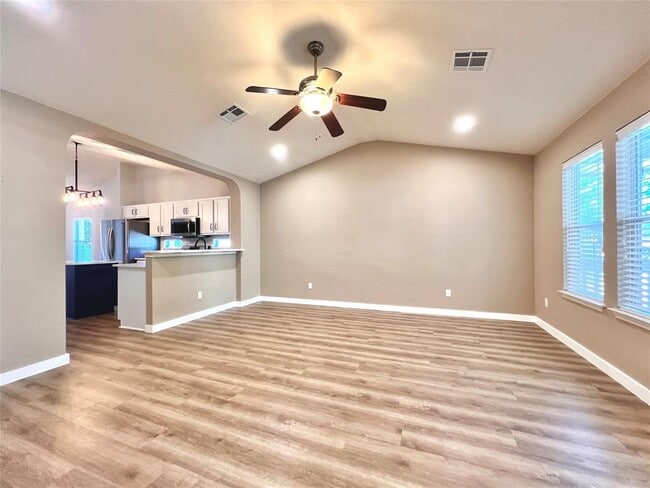 Building Photo - 1517 Big Thicket Dr