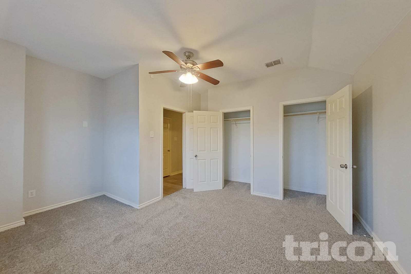 Building Photo - 813 Wolf Trail