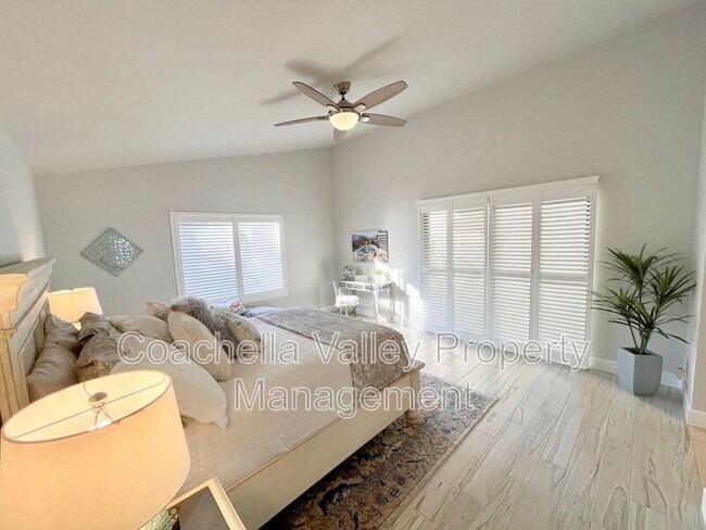 Building Photo - 48550 Valley View Dr