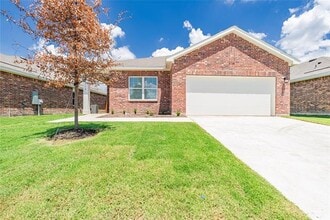 Building Photo - 772 Wellington Dr