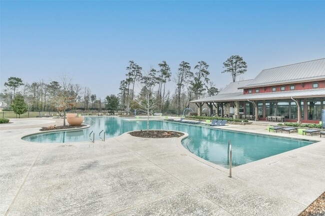 Building Photo - 27124 Regal Scott Dr