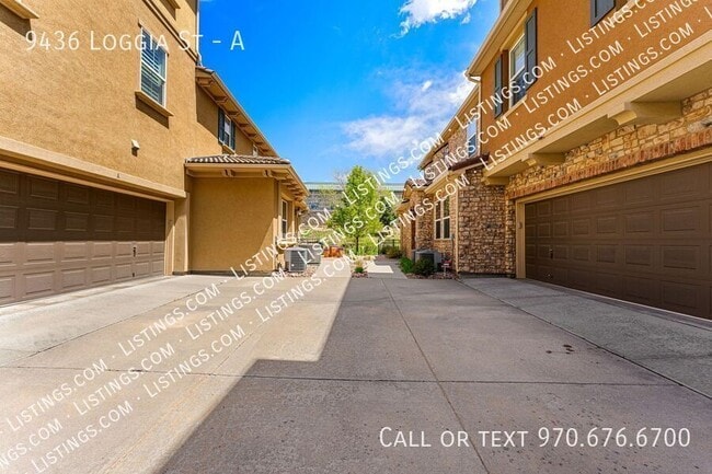 Building Photo - 9436 Loggia St