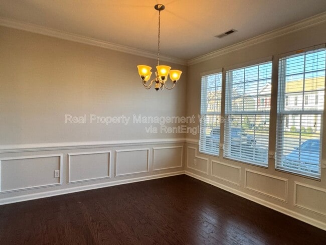 Building Photo - 826 Cupola Dr