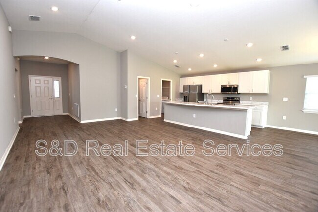 Building Photo - 749 Daphne Dr