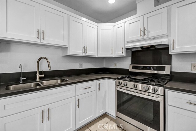 Building Photo - 3913 Walnut St