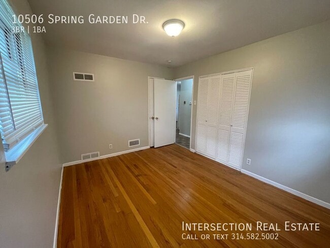 Building Photo - 10506 Spring Garden Dr