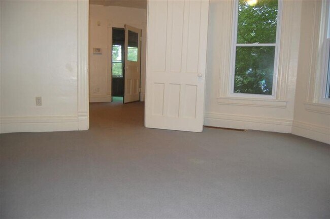 Building Photo - Energy Efficient 2 Bedroom One Block From ...
