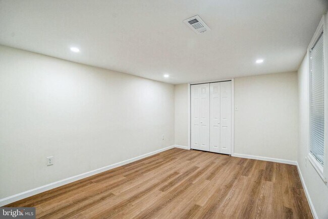 Building Photo - 435 N 32nd St