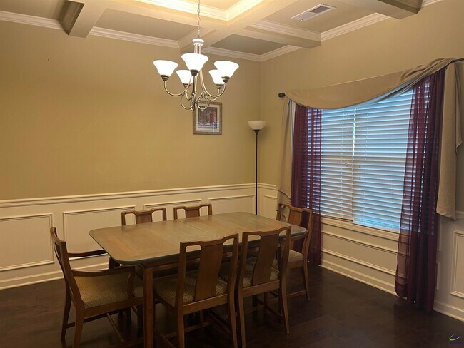 Building Photo - 204 Dog Fennel Ln