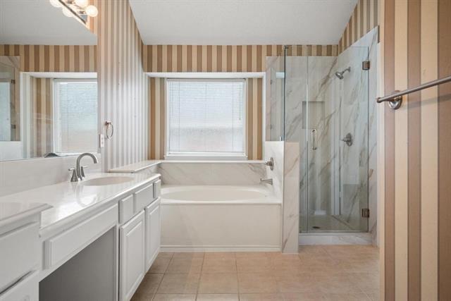 Building Photo - 7700 Glenoaks Dr