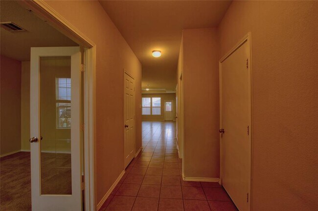 Building Photo - 141 Marcheeta Way