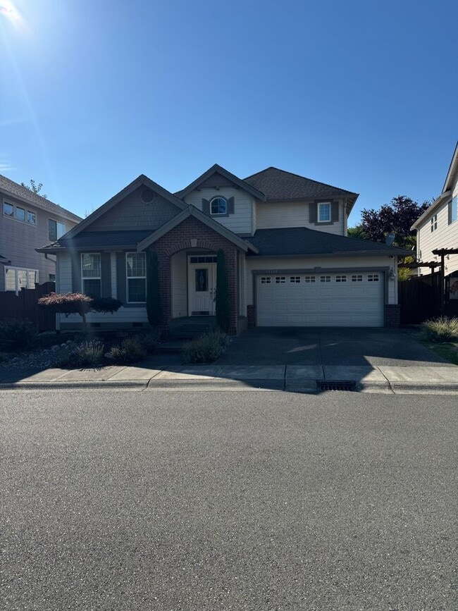 Building Photo - Updated Beautiful Mill Creek Home!