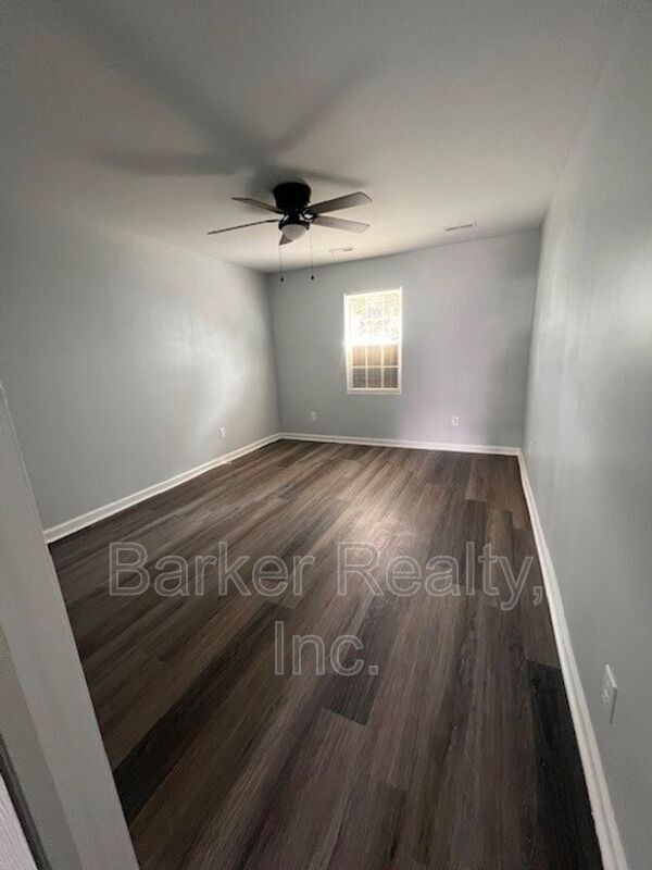 Building Photo - 1602-C Pender Street