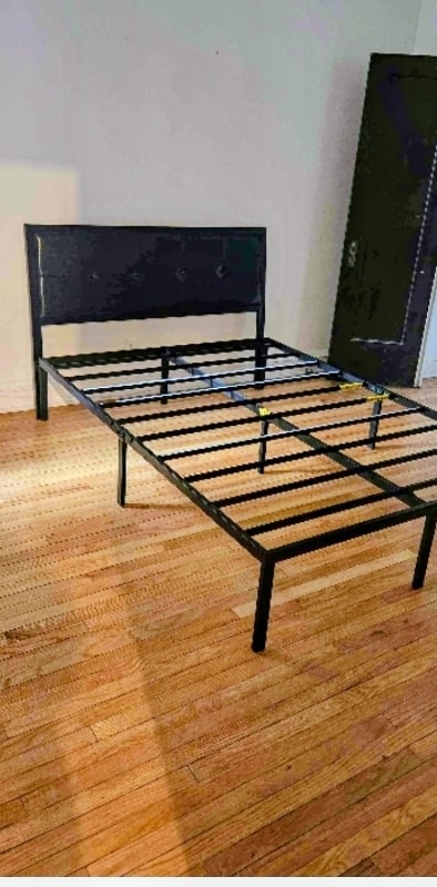 Building Photo - 8119 S Vernon Ave