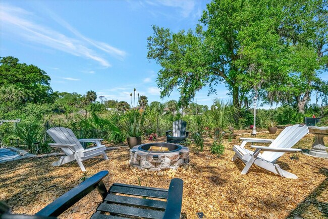 Building Photo - 19 Hoffer St