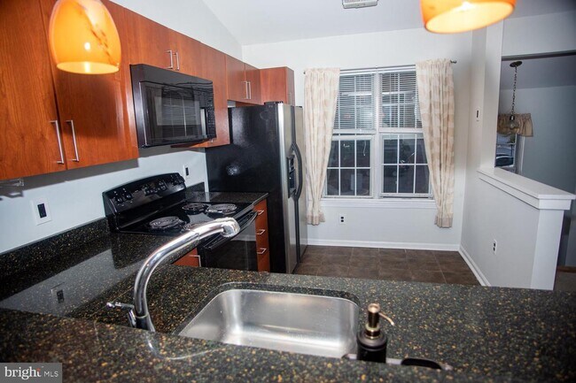 Building Photo - 2852 Yarling Ct