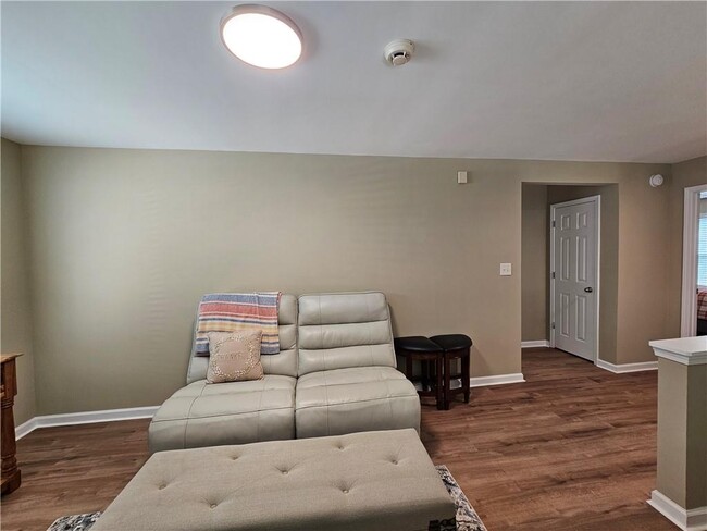 Building Photo - 2216 Worrall Hill Dr