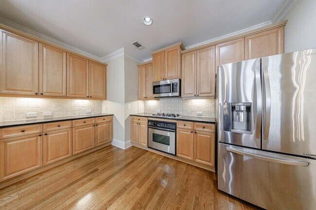 Building Photo - 10293 Midway Ave