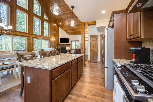 Building Photo - 153 Golden Meadow Ln