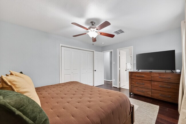 Building Photo - 4907 Marietta Ln