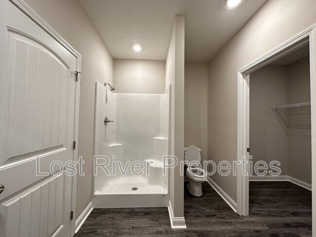 Building Photo - 4496 Wilford Ln