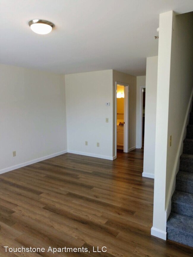 Building Photo - 221 Park St