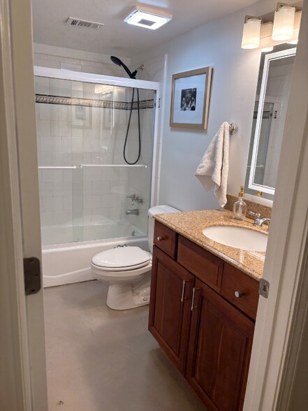 Building Photo - 795 Hammond Dr