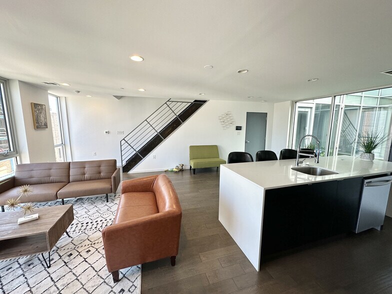 Building Photo - 1422 N 7th St