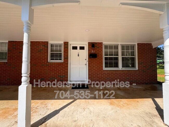 Building Photo - 642 E Broad St