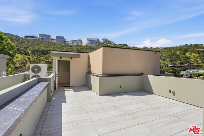 Building Photo - 11769 Bellagio Rd