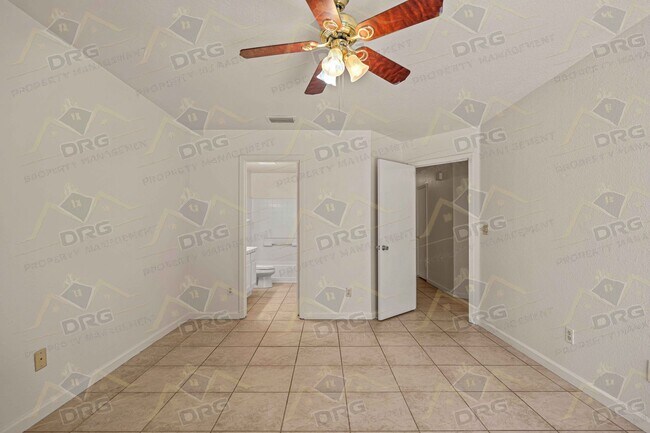 Building Photo - 3524 Hallsboro Ct