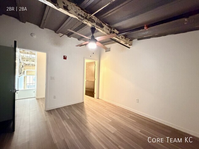 Building Photo - 1180 E 30th St