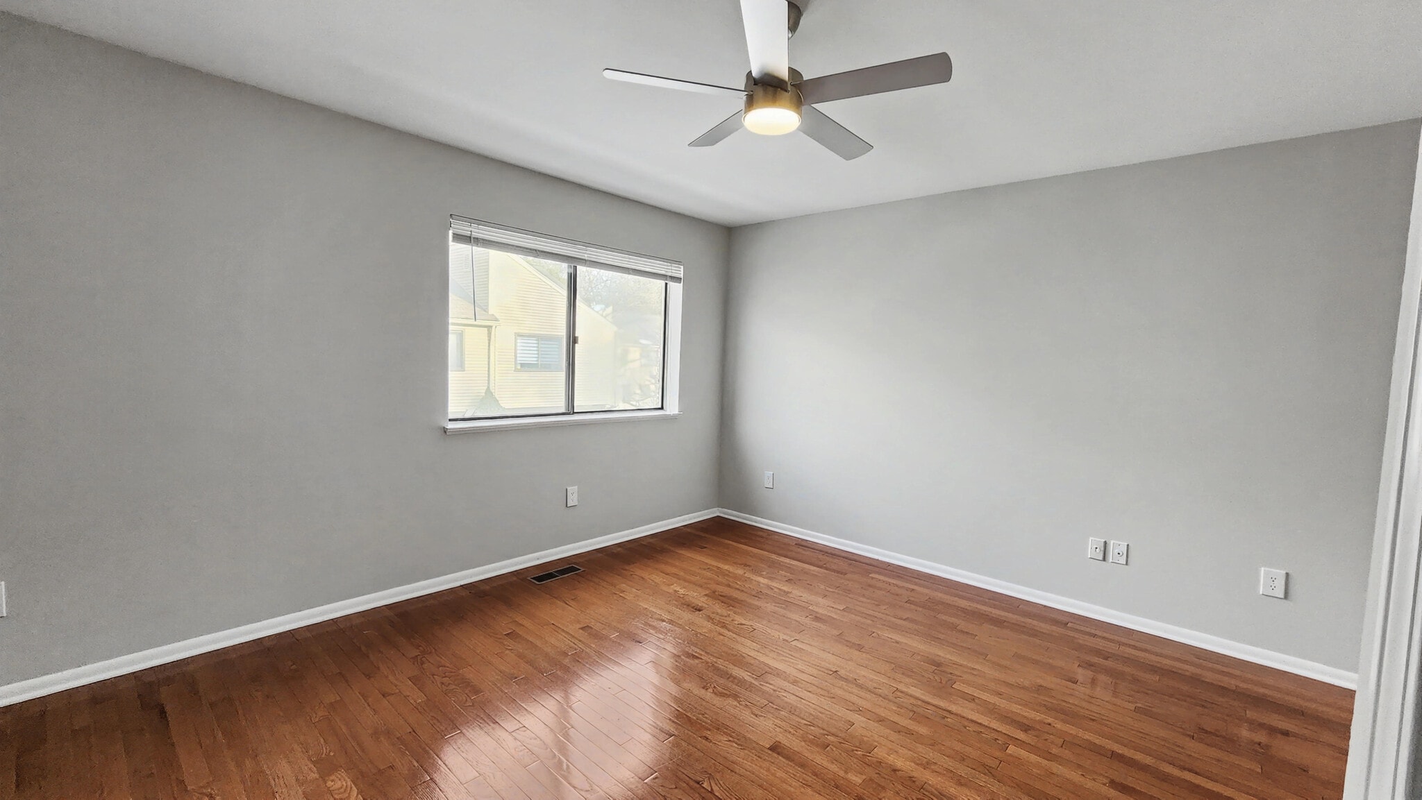 Building Photo - 1 Horizon Dr