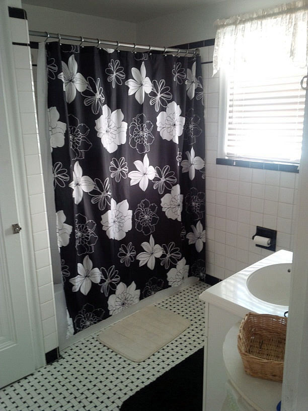 bathroom - 1919 Columbia Ave