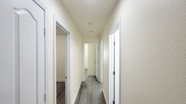 Building Photo - 8518 Genesee Ct