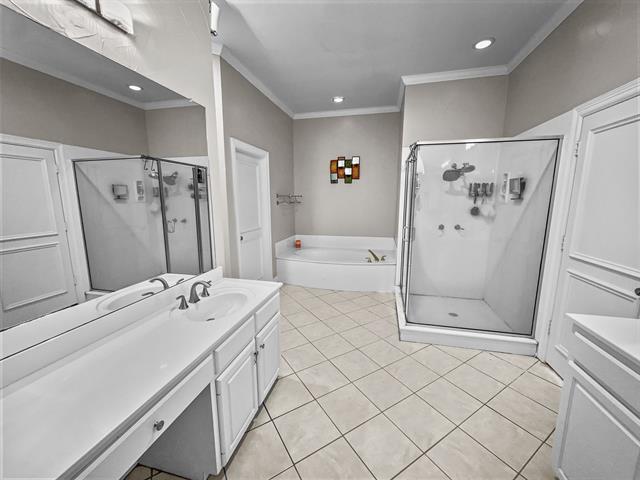 Building Photo - 3405 Snidow Dr